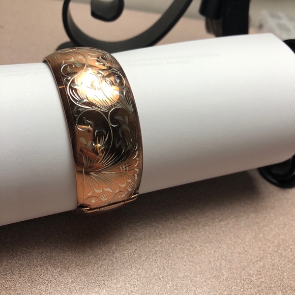 Wide Sterling silver bangle - Picture 1 of 8